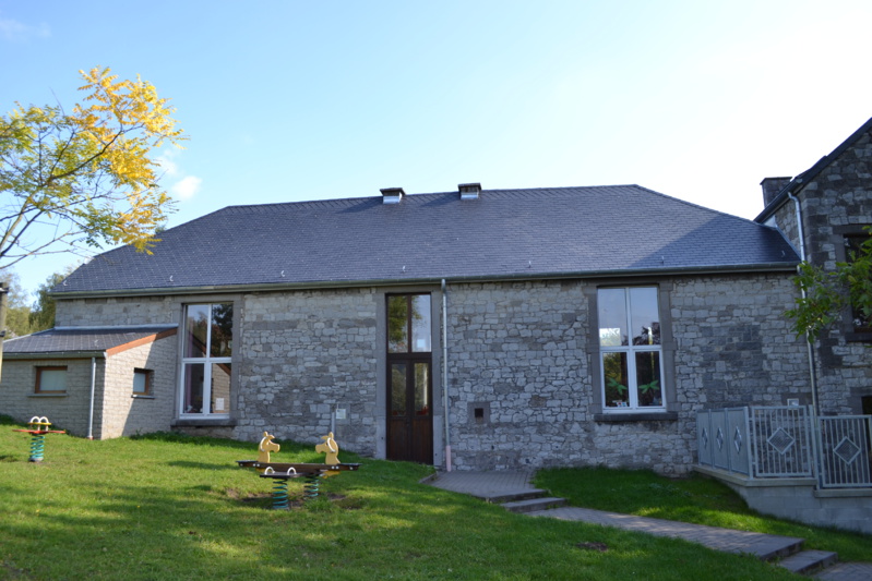 Ecole maternelle de Beez : toiture et chassis rénovés