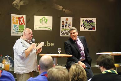 Tanguy Auspert et le Ministre Paul Furlan                               au Salon des Mandataires Tanguy Auspert et le Ministre Paul Furlan                               au Salon des Mandataires