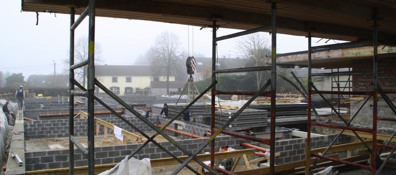 Ecole d'Andoy: les hourdis sont placés