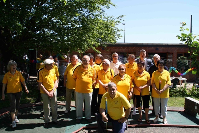 Le Président Claude Coulon et quelques membres heureux et reconnaissants Le Président Claude Coulon et quelques membres heureux et reconnaissants