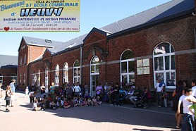 Ecole d'Heuvy: nouvelle toiture et nouveaux chassis pour la rentrée 2012 Ecole d'Heuvy: nouvelle toiture et nouveaux chassis pour la rentrée 2012