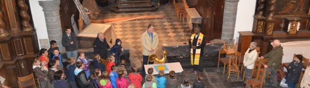 Dave, au sommet de l'Eglise St Martin, le coq protège le village