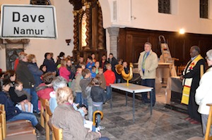 Dave, au sommet de l'Eglise St Martin, le coq protège le village