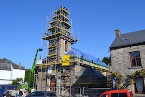 Wepion: retour du coq protecteur au sommet de l'Eglise de Fooz