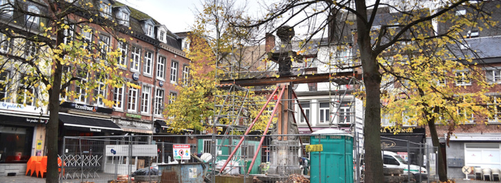 La fontaine de Place du Vieux Marché