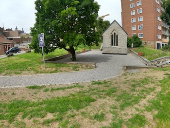 Saint-Servais : une Chapelle Hastimoulin newlook Saint-Servais : une Chapelle Hastimoulin newlook