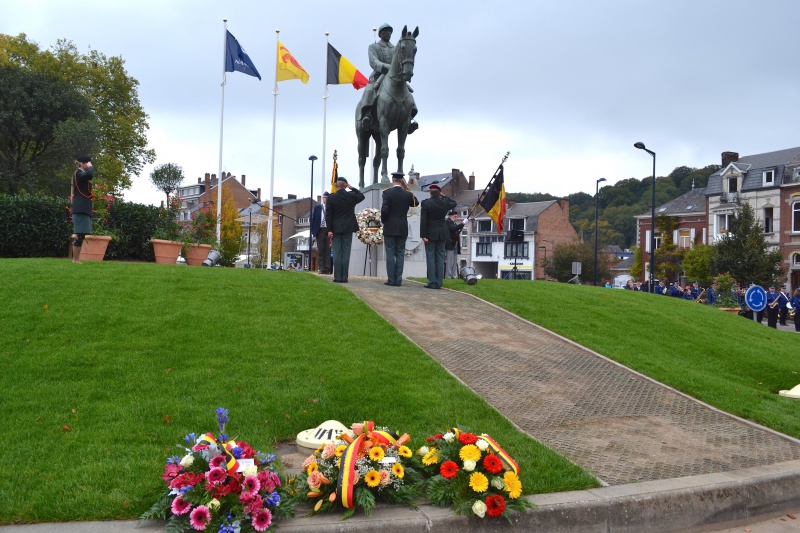 Namur Statue Roi Albert_12