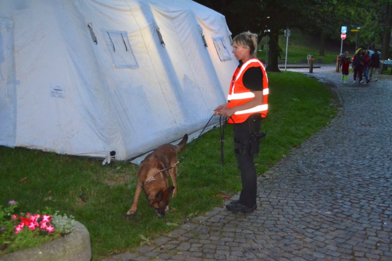 Merci aux effectifs de police et de secours_10