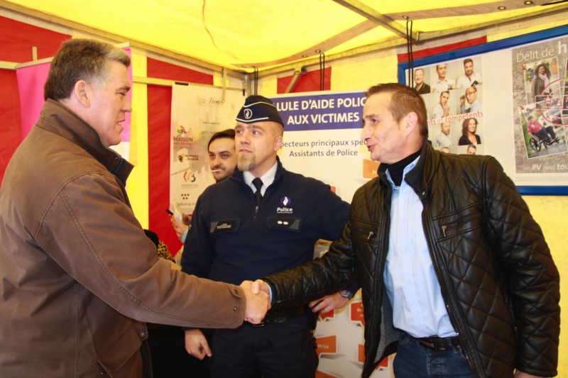 Merci aux effectifs de police et de secours_11