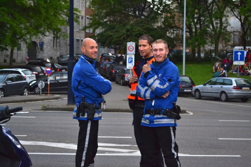 Merci aux effectifs de police et de secours_09
